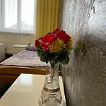 Cetnicka Stanice Hluboka Konukevi 4*