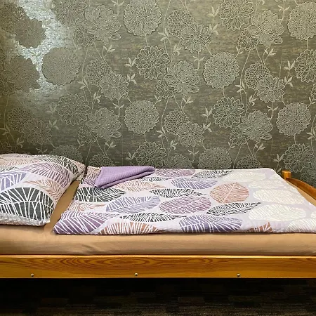 Cetnicka Stanice Hluboka Konukevi 4*