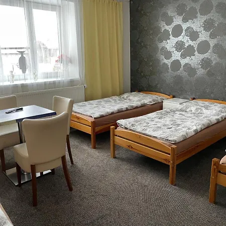Cetnicka Stanice Hluboka 4*