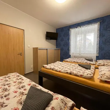 Cetnicka Stanice Hluboka Konukevi Hluboká nad Vltavou