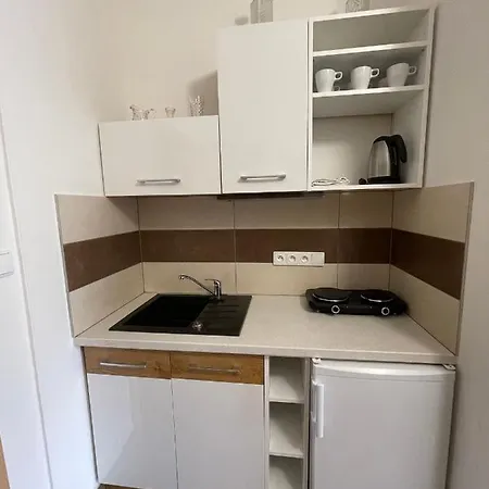 Cetnicka Stanice Hluboka