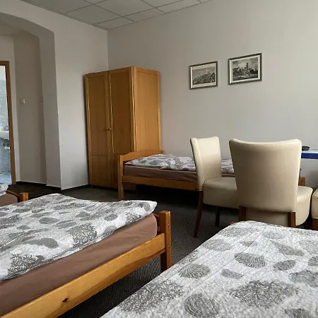 Penzion četnická Stanice Hluboká 4*