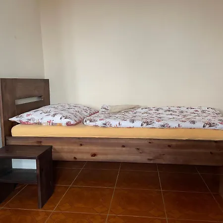 Cetnicka Stanice Hluboka * Hluboká nad Vltavou