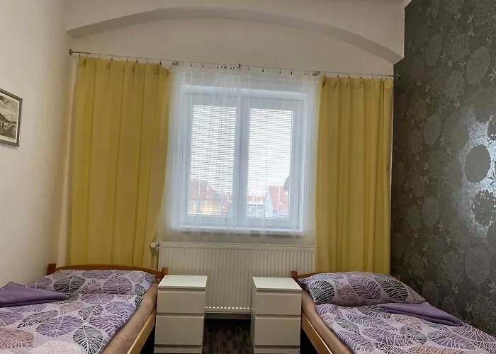 četnická Stanice Hluboká 4*