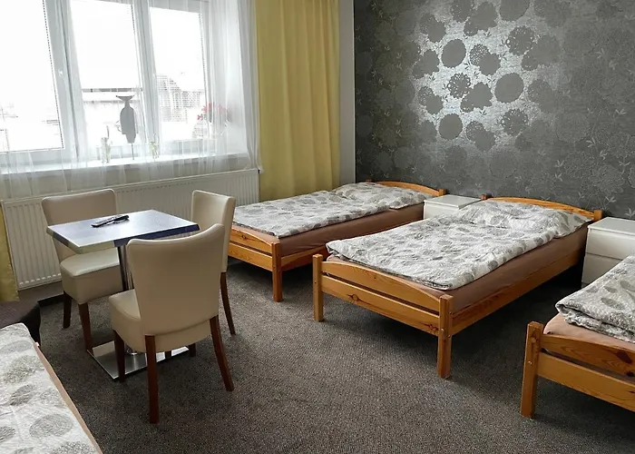 Cetnicka Stanice Hluboka 4*