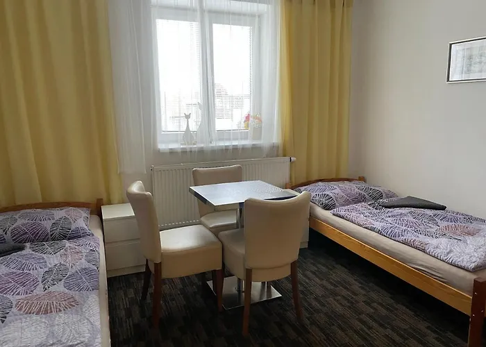četnická Stanice Hluboká Pensión 4*