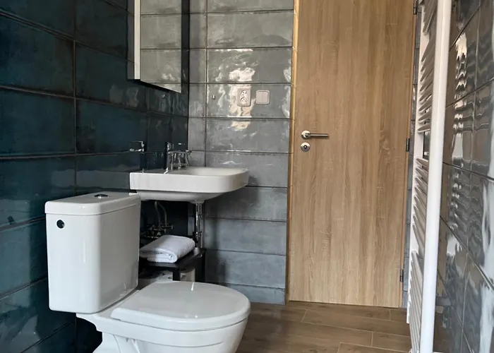 Cetnicka Stanice Hluboka 4*